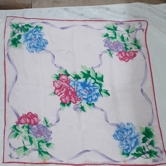 Silk scarf - Picture 3 of 6